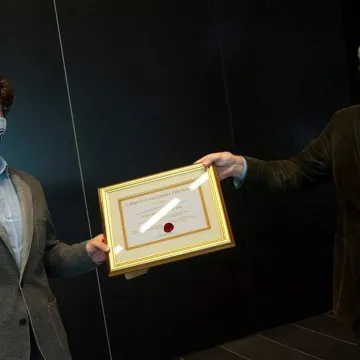 ©Dr. Eskandary und Prof. Mühlbacher bei der Preisverleihung